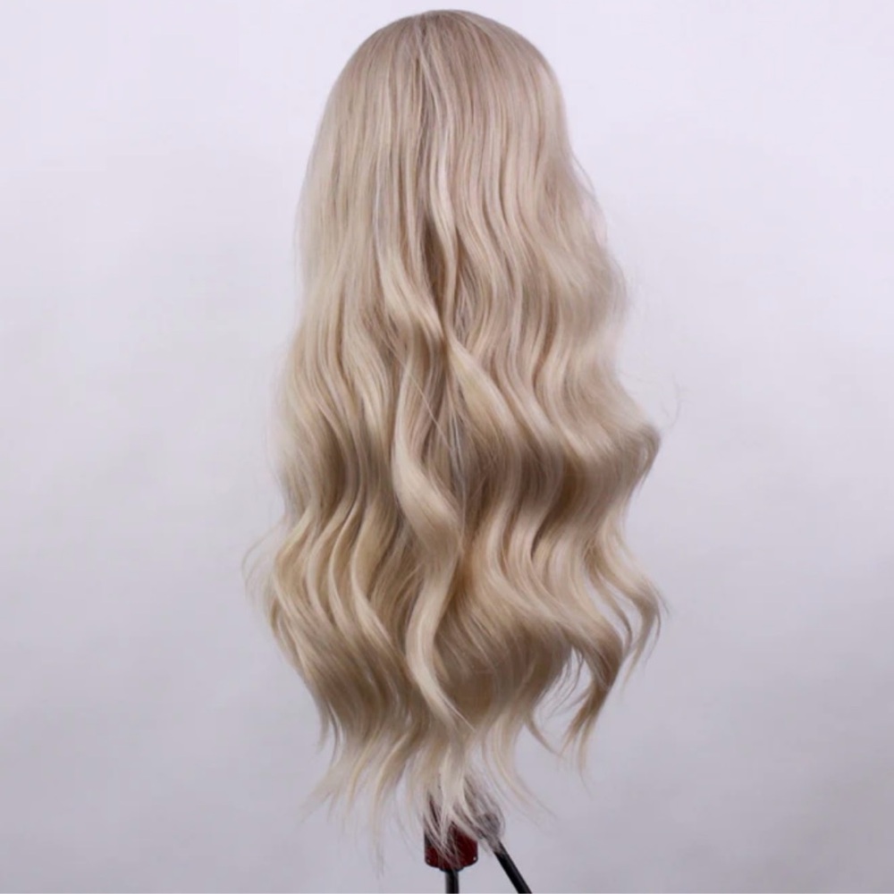 Webster Wigs Blaire - Pale Ash Blonde - Picture 3 of 6